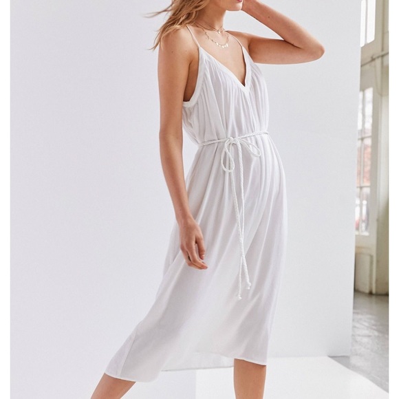 Kimchi Blue Dresses & Skirts - Kimchi Blue White Midi Dress